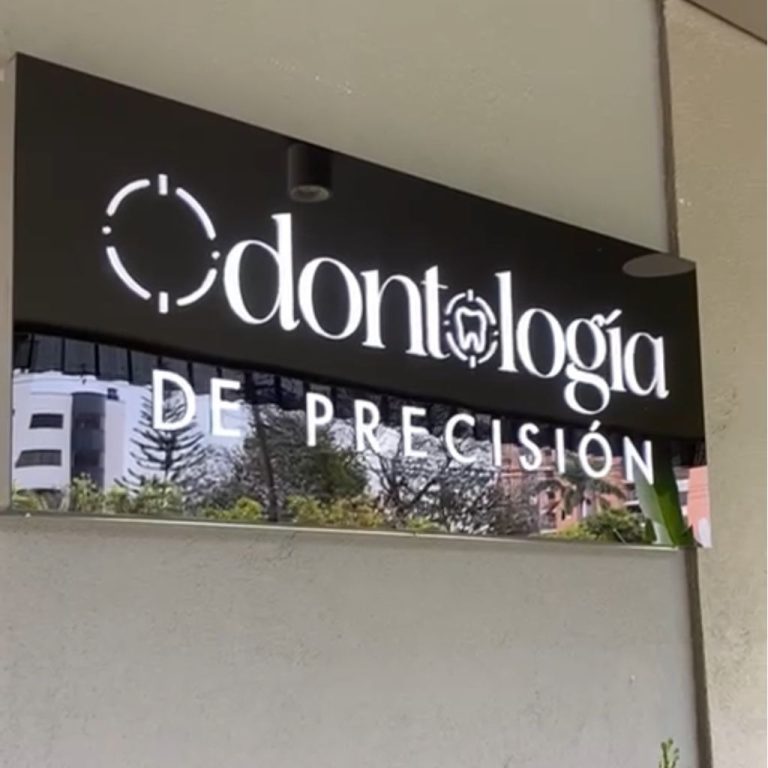 Aviso corpóreo de Odontología de Precisión